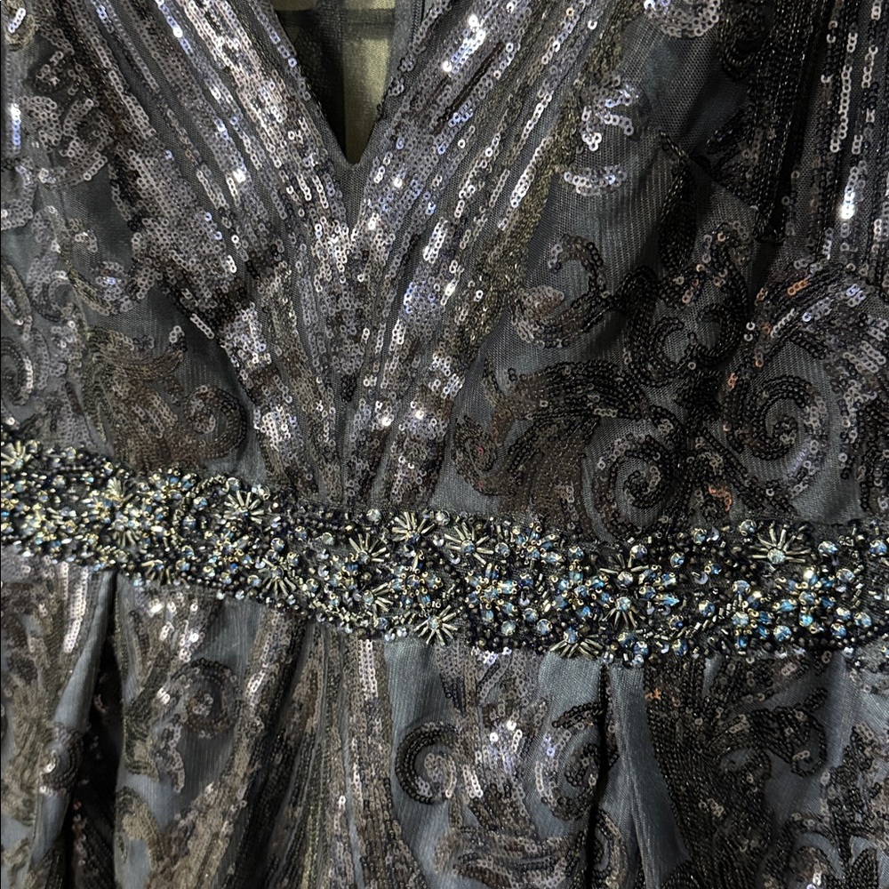 Mac Duggal size 18 style 67113 Long Sleeve Embellished Evening Gown navy blue - Picture 6 of 13